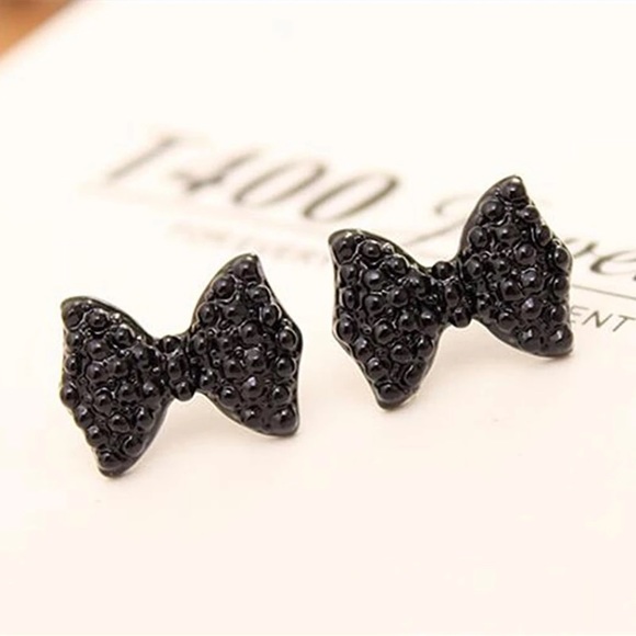 Jewelry - Dainty black bow earrings NEW